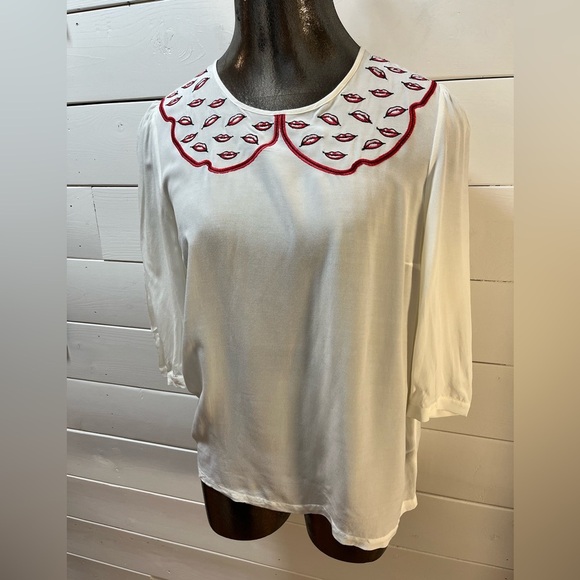 IDANO – off White Blouse with Embroidered Lips Collar – Size 1/Small - Picture 6 of 10